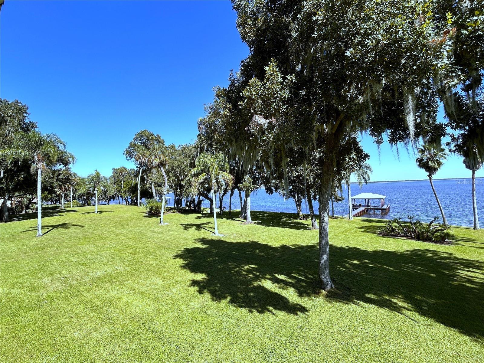 WALK/WATER LAKE ESTATES PH 3 UN 4 - Residential