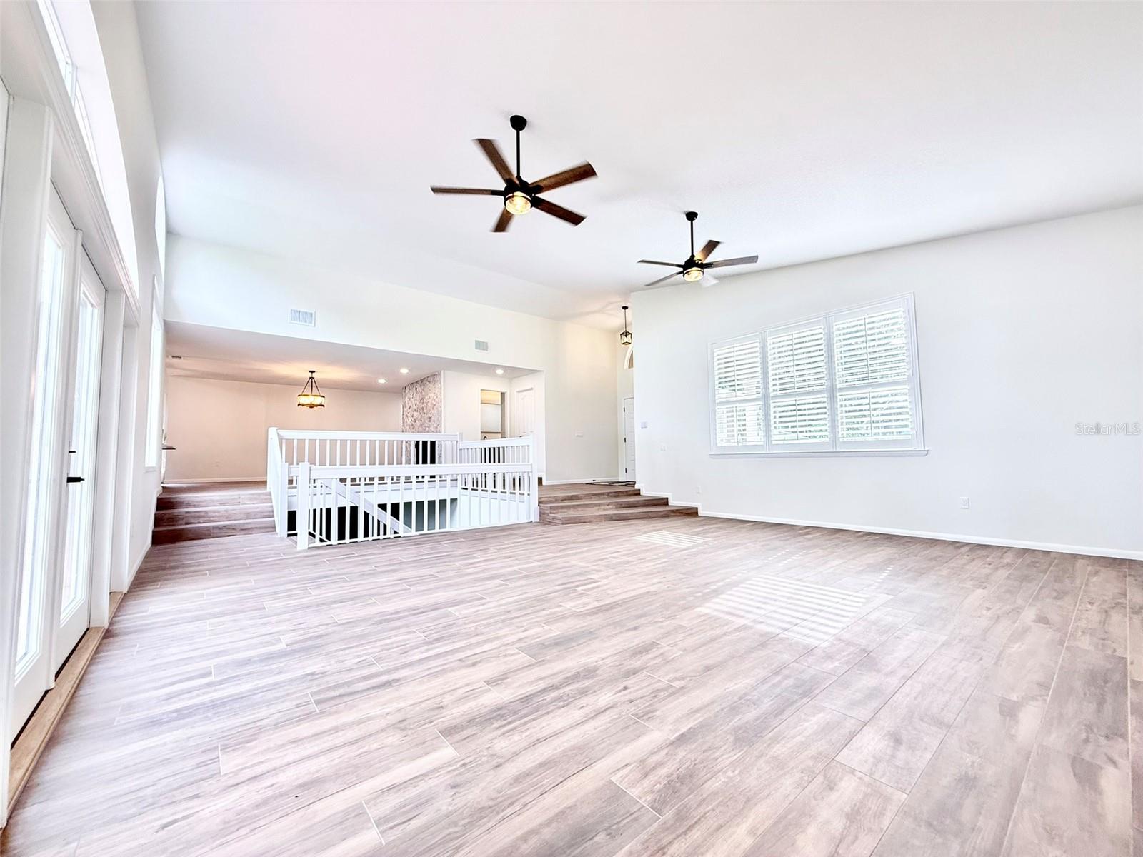 WALK/WATER LAKE ESTATES PH 3 UN 4 - Residential