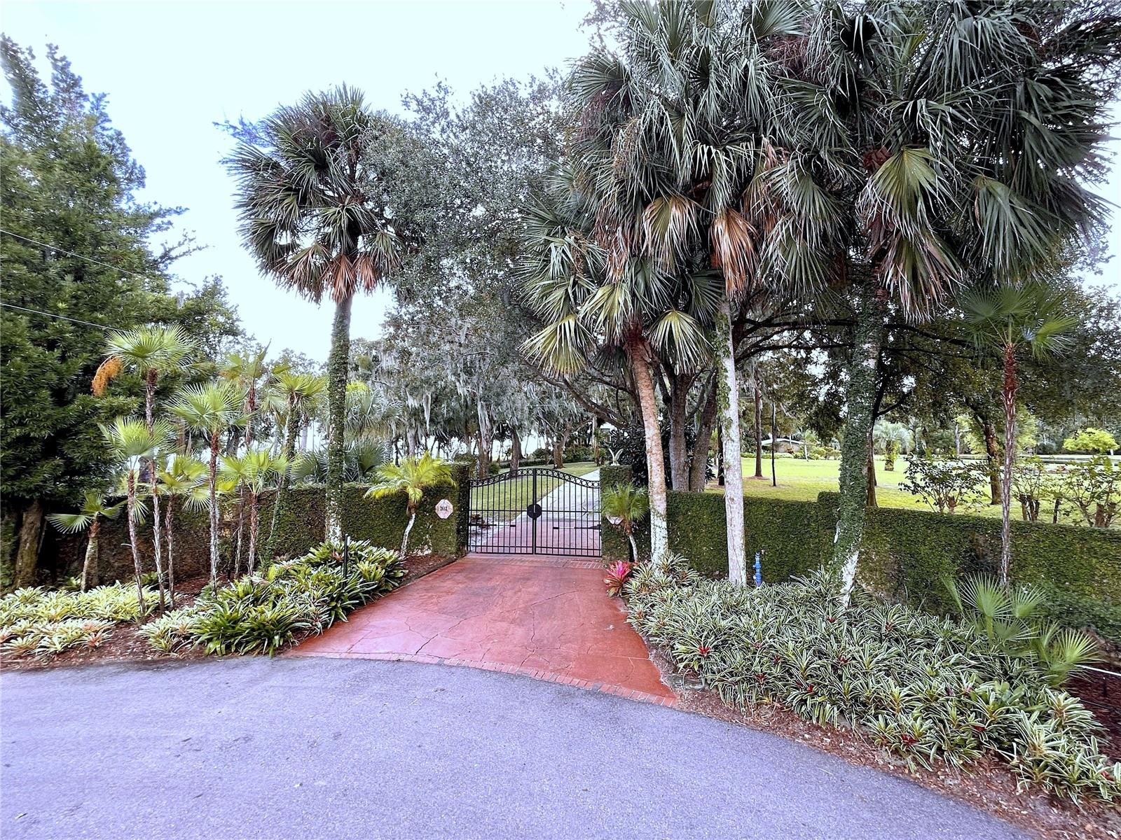 WALK/WATER LAKE ESTATES PH 3 UN 4 - Residential