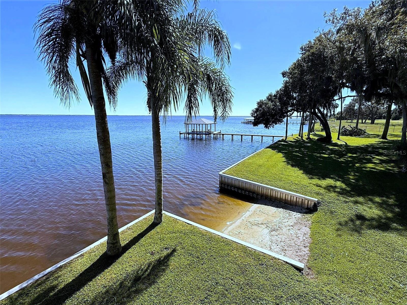 WALK/WATER LAKE ESTATES PH 3 UN 4 - Residential