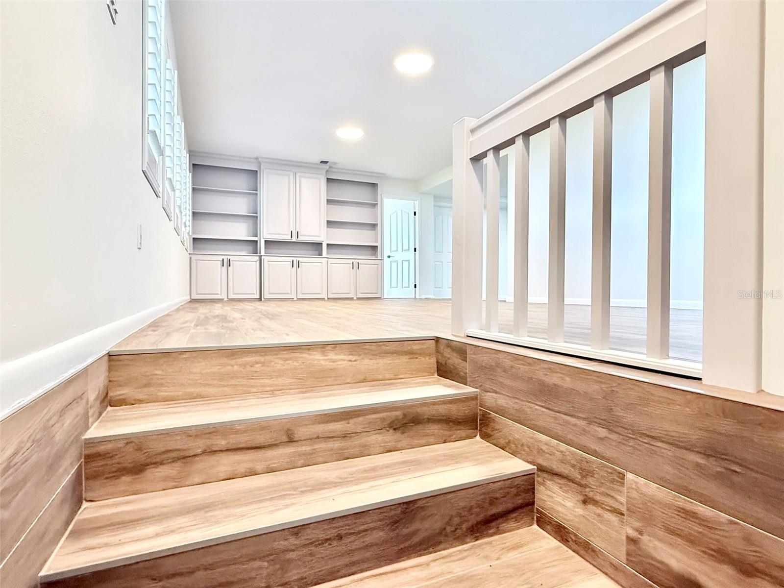 WALK/WATER LAKE ESTATES PH 3 UN 4 - Residential