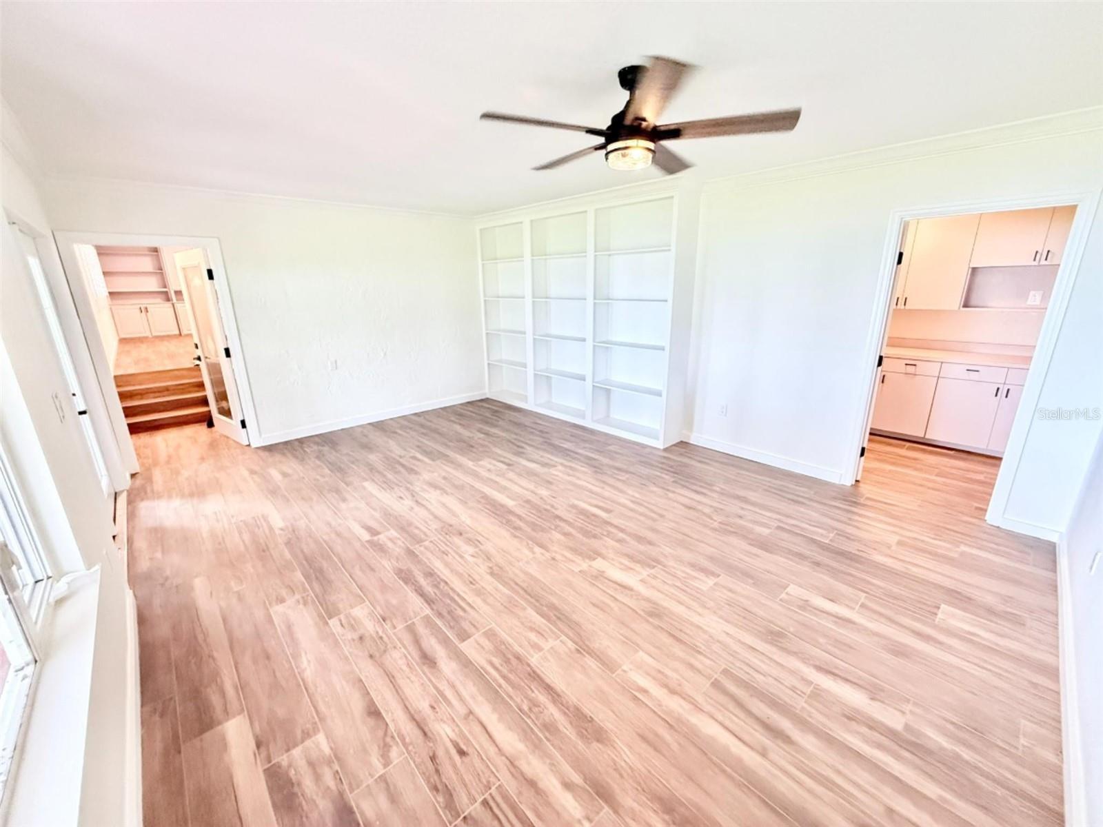 WALK/WATER LAKE ESTATES PH 3 UN 4 - Residential