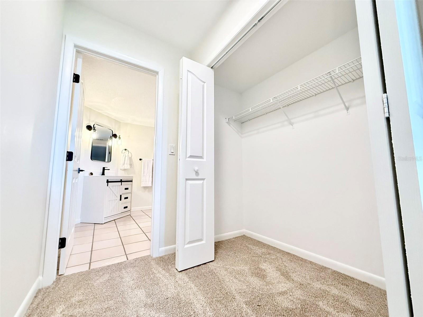 WALK/WATER LAKE ESTATES PH 3 UN 4 - Residential