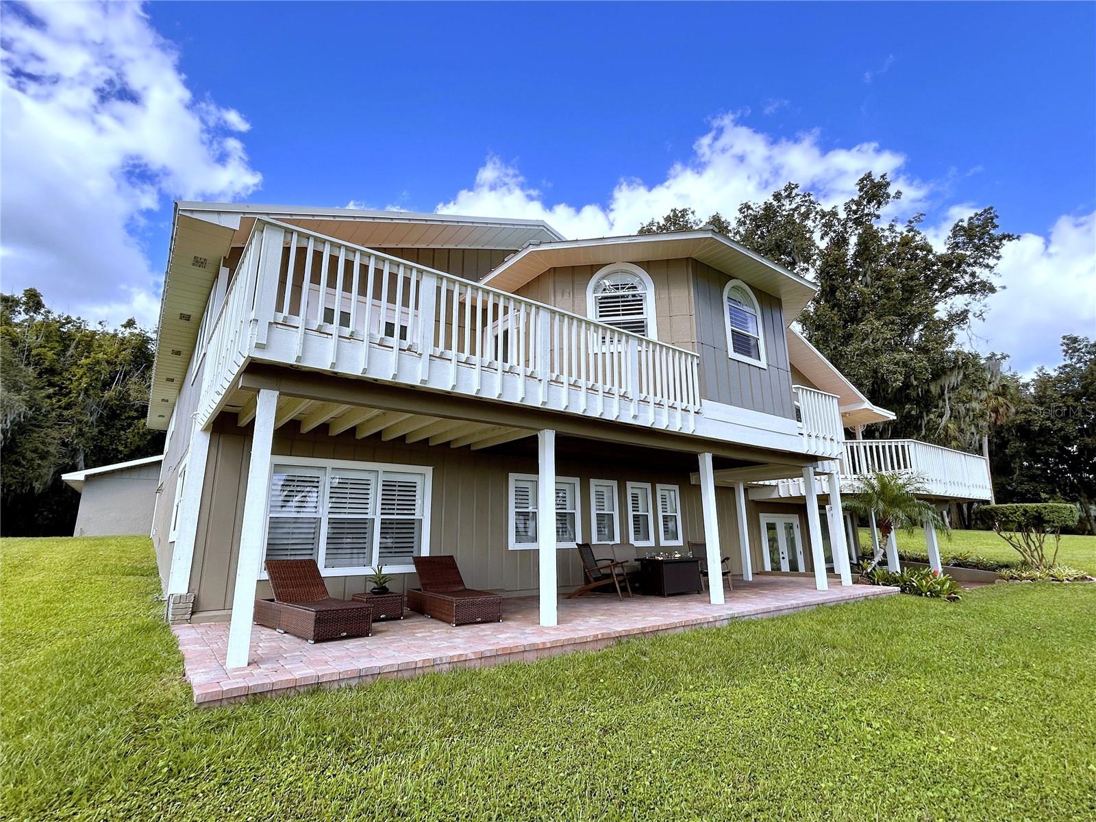 WALK/WATER LAKE ESTATES PH 3 UN 4 - Residential