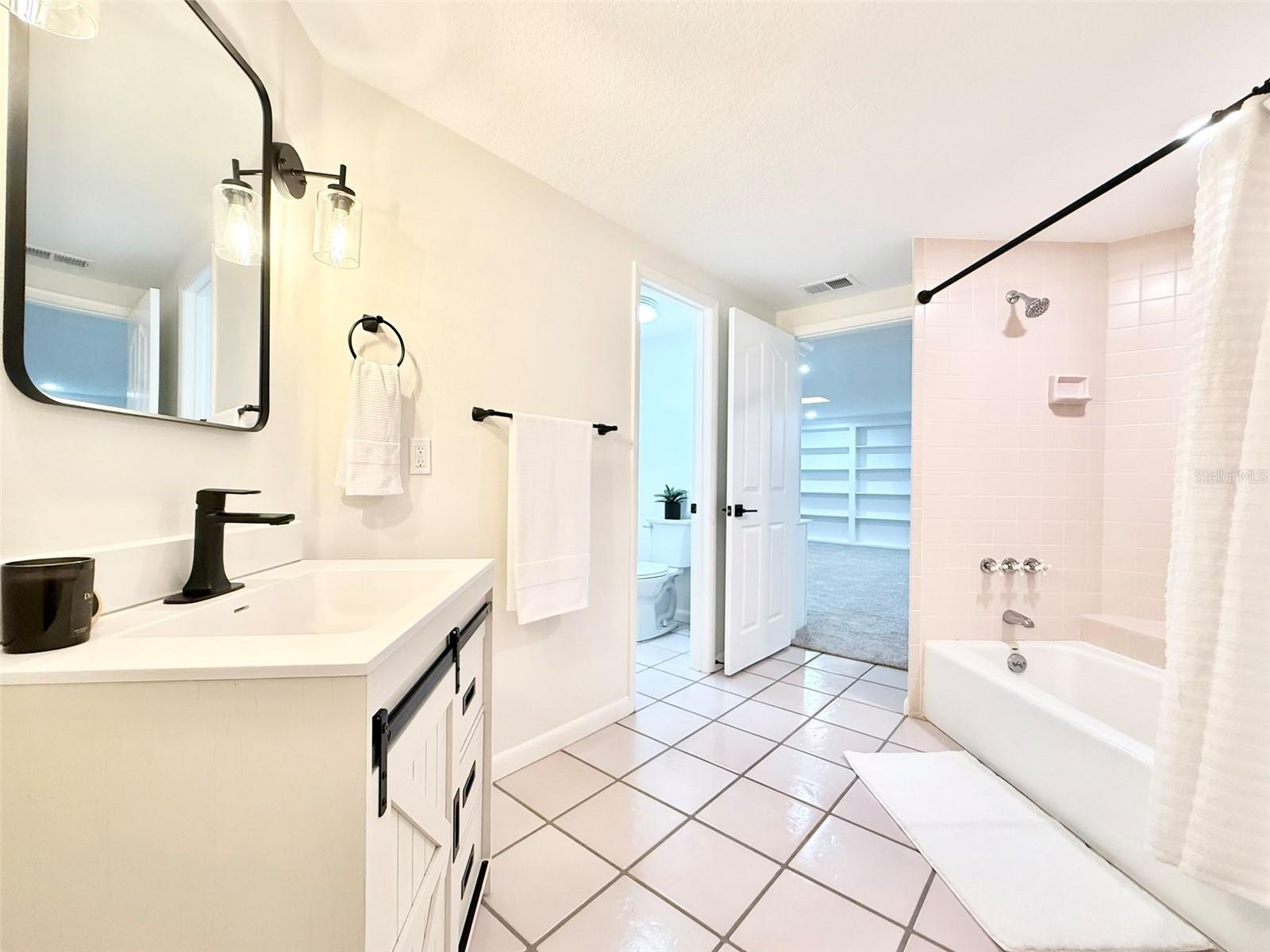 WALK/WATER LAKE ESTATES PH 3 UN 4 - Residential