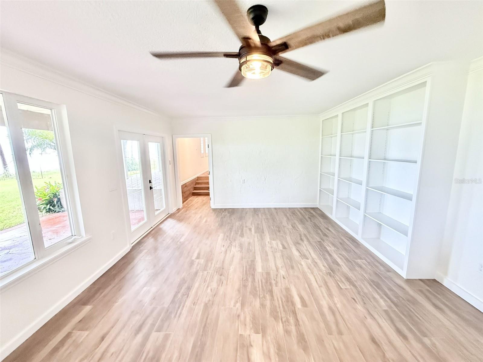 WALK/WATER LAKE ESTATES PH 3 UN 4 - Residential