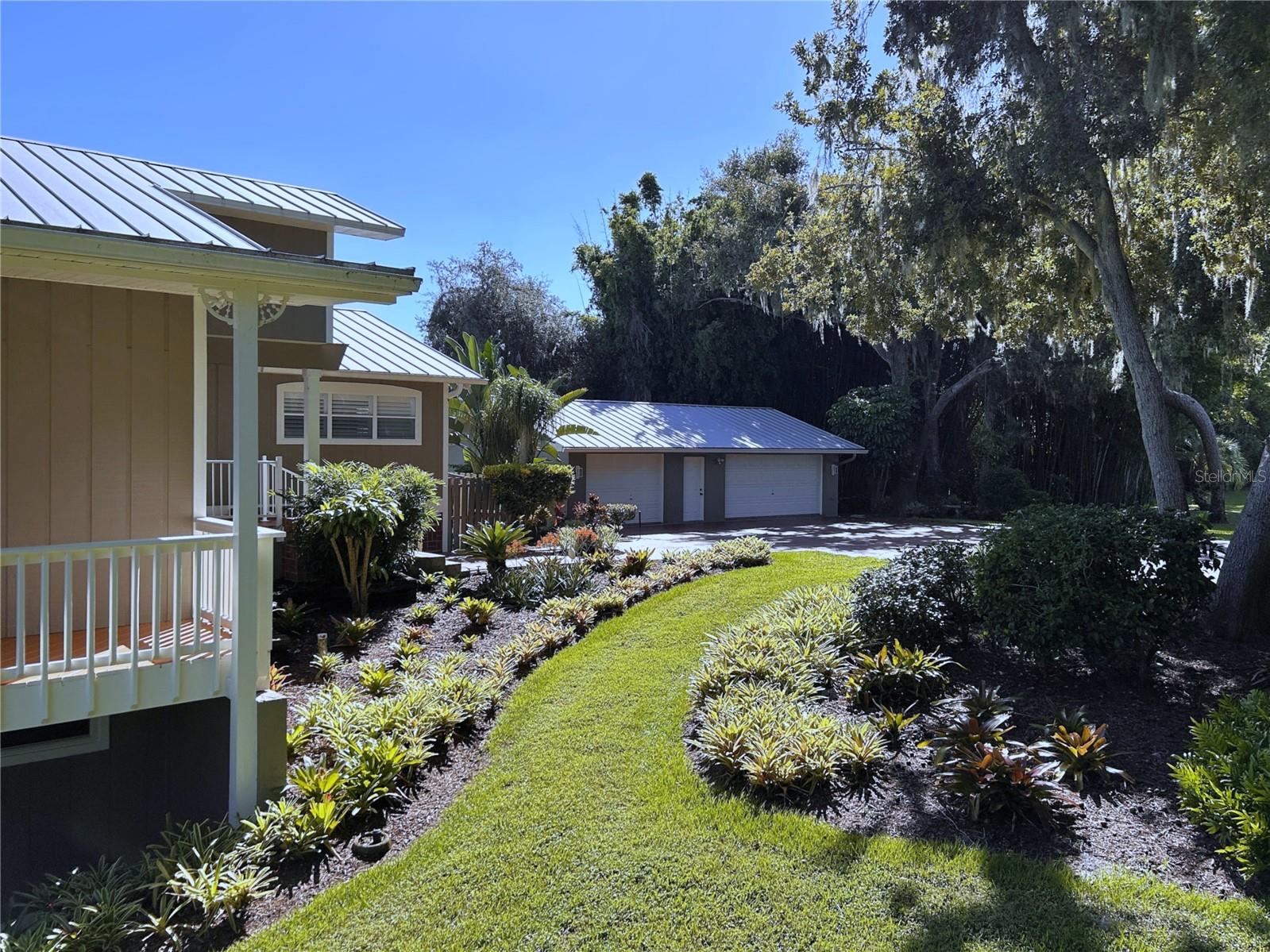 WALK/WATER LAKE ESTATES PH 3 UN 4 - Residential