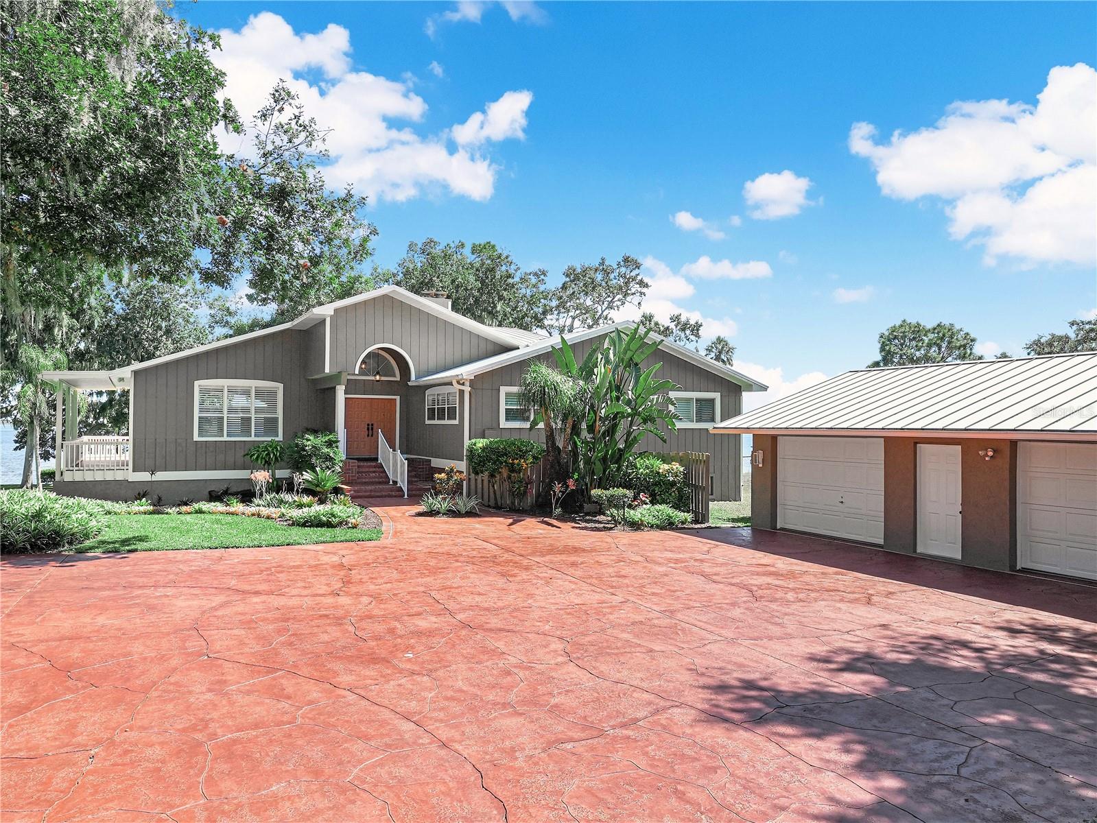 WALK/WATER LAKE ESTATES PH 3 UN 4 - Residential