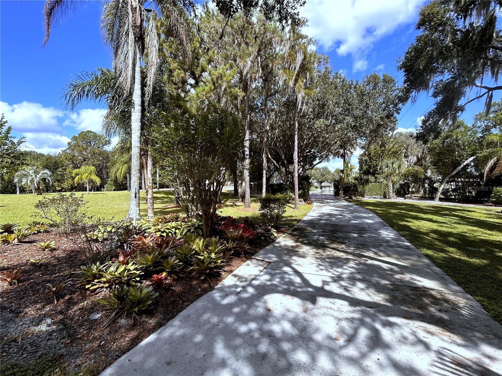 WALK/WATER LAKE ESTATES PH 3 UN 4 - Residential