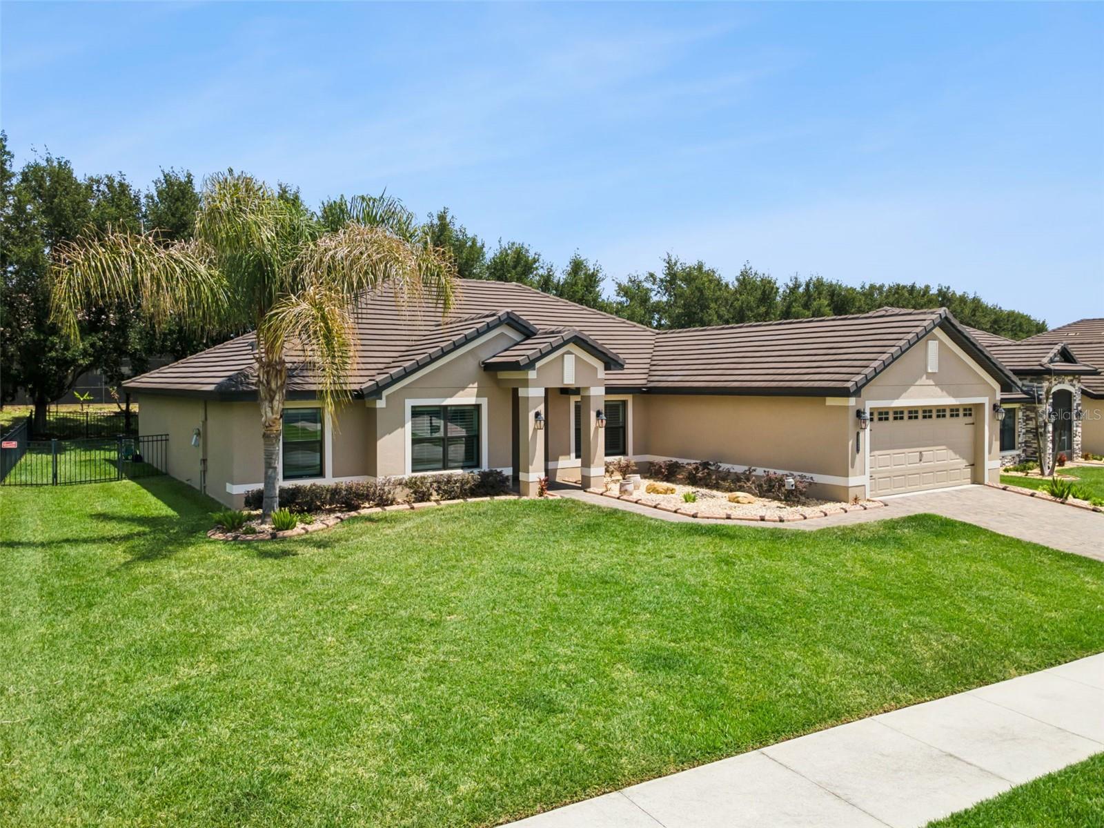 447 LAKE VISTA DRIVE