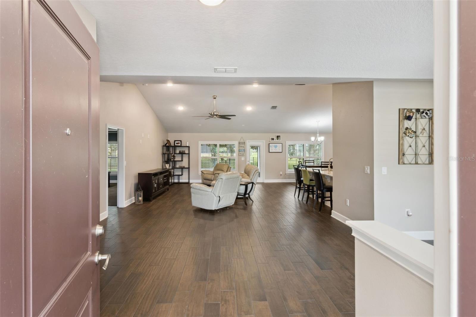 447 LAKE VISTA DRIVE