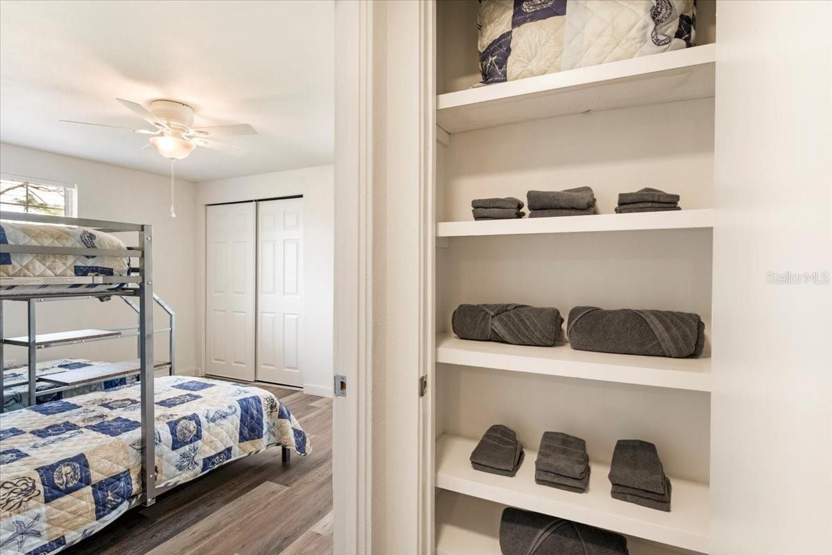 SOUTH VENICE - Residential