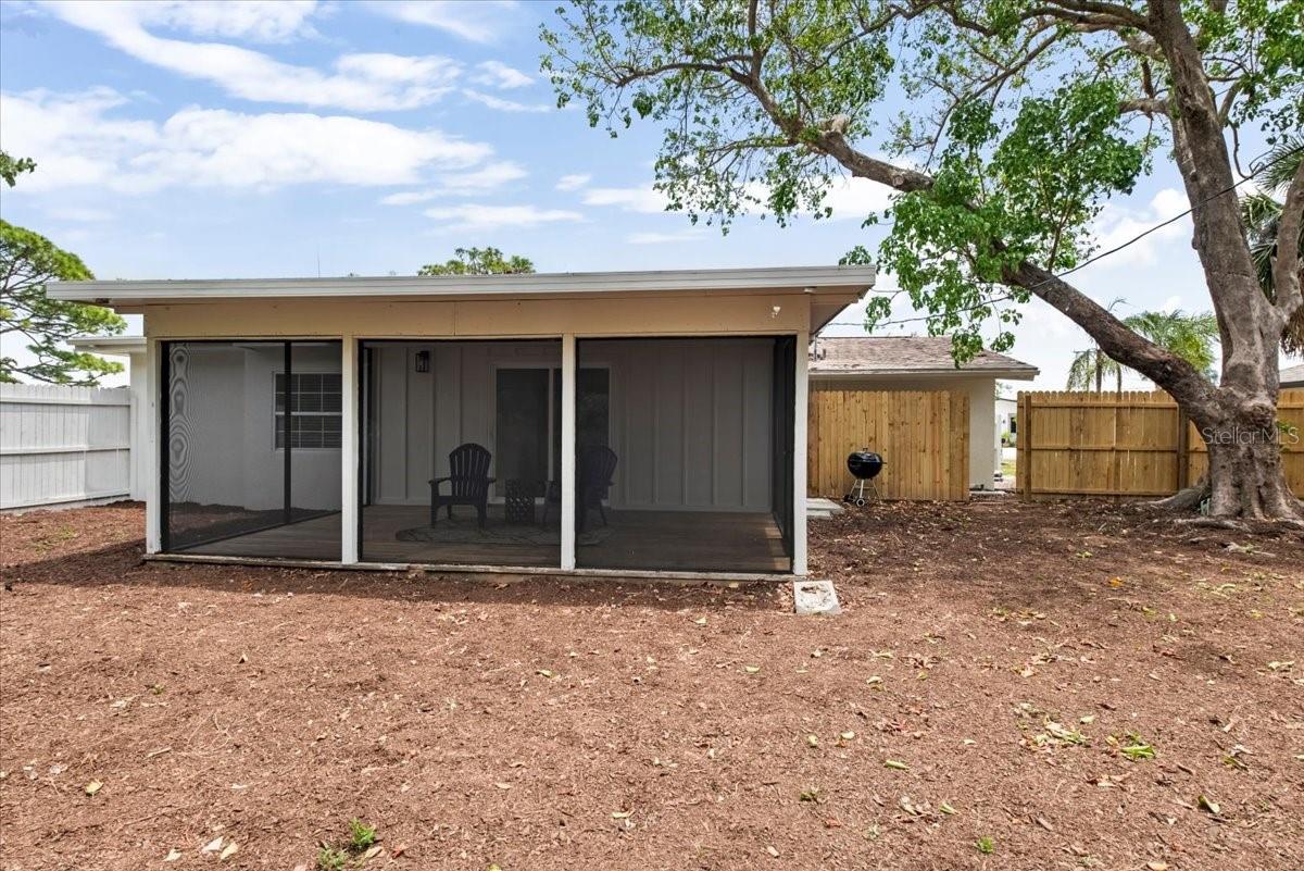 SOUTH VENICE - Residential