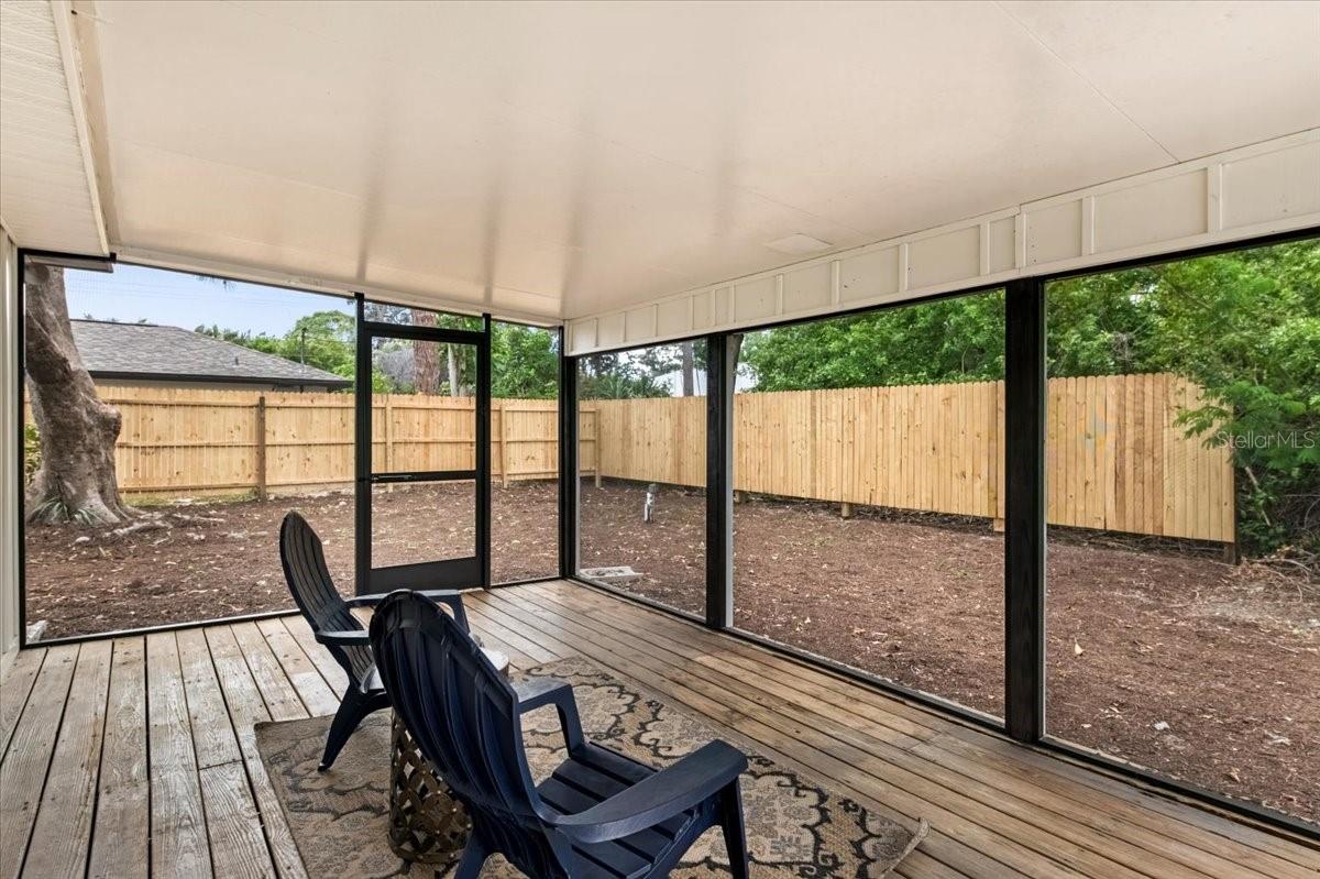 SOUTH VENICE - Residential