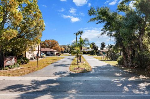 A home in PORT CHARLOTTE