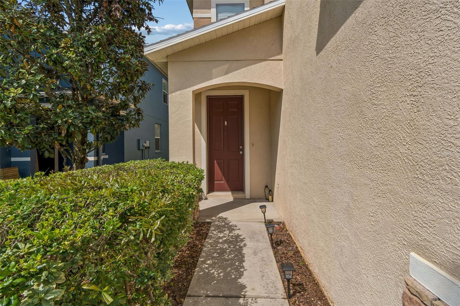 2401 SILVERMOSS DRIVE