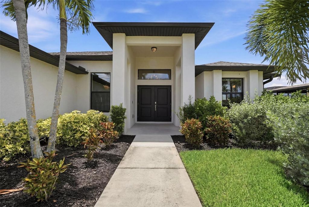 Photo of 206 NE 21st Avenue, Cape Coral, FL 33909 (MLS # TB8519358)