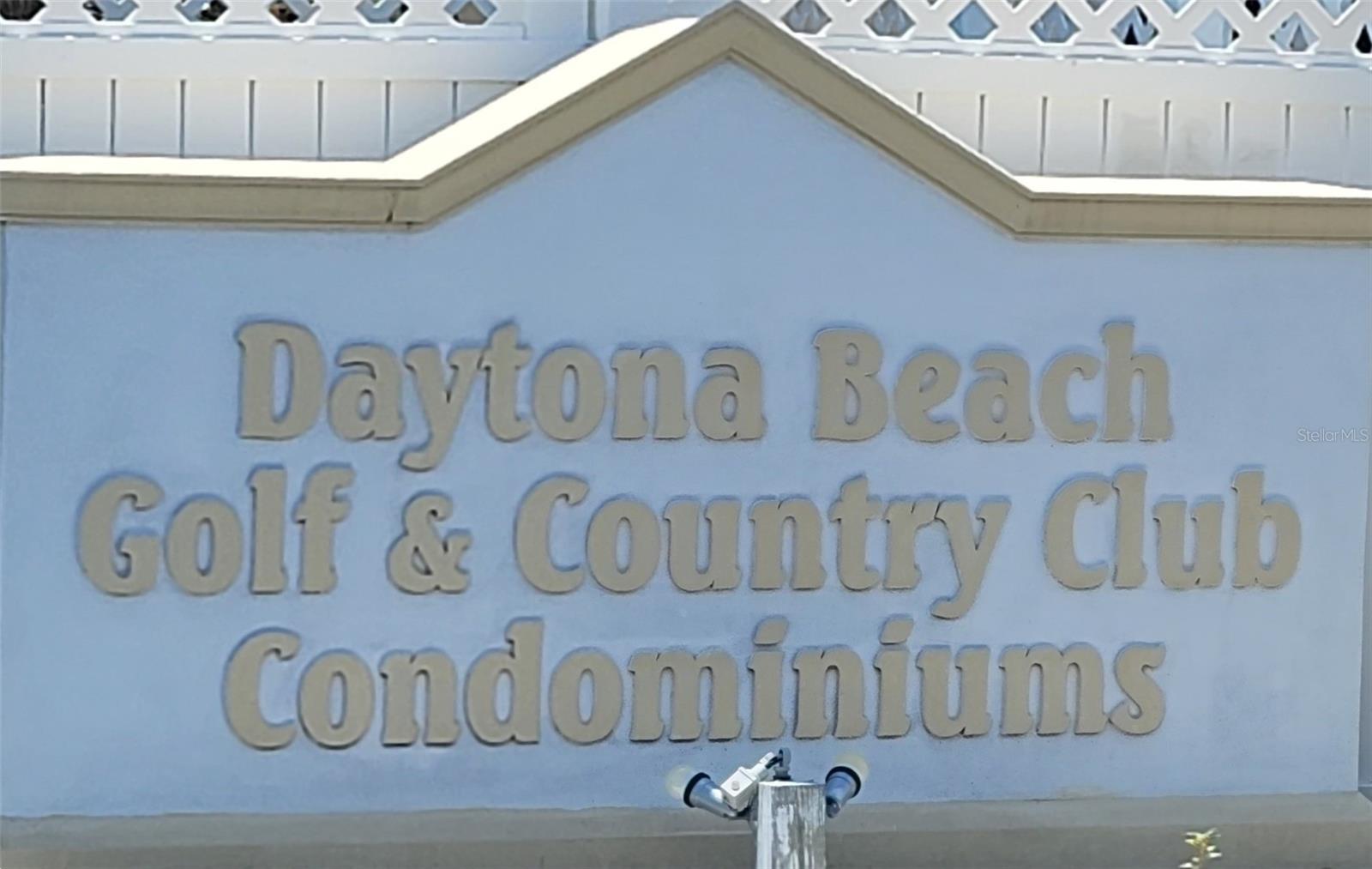 DAYTONA BEACH GOLF & COUNTRY CLUB - Residential Lease