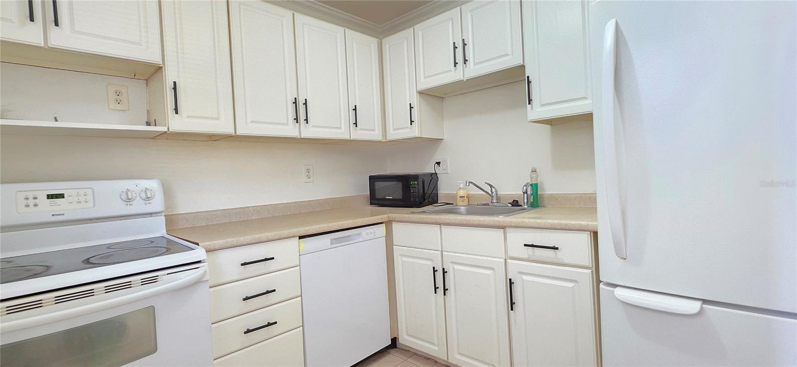 DAYTONA BEACH GOLF & COUNTRY CLUB - Residential Lease