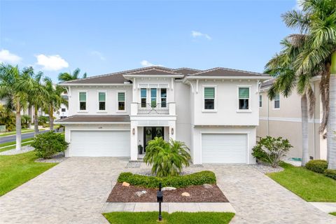 124 FOREST HILLS DRIVE REDINGTON SHORES FL 33708