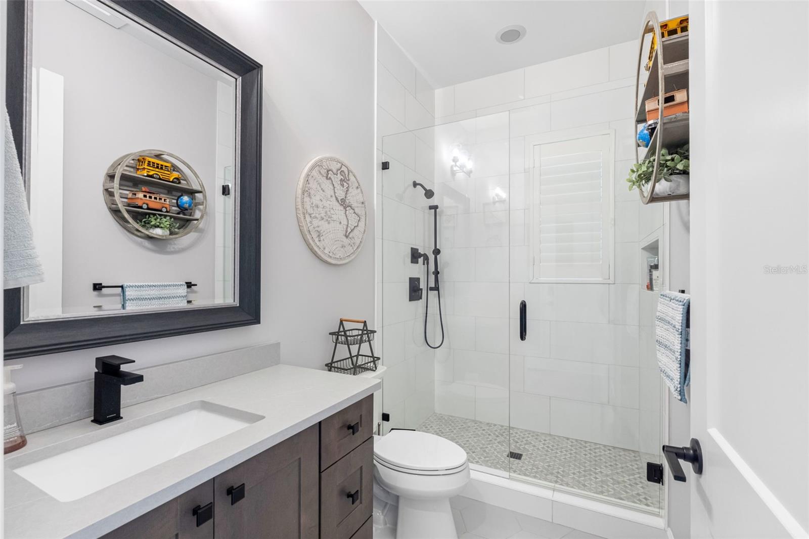 REDINGTON SHORES YACHT & TENNIS CLUB - Residential