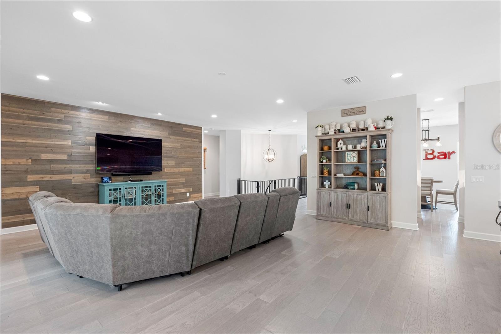 REDINGTON SHORES YACHT & TENNIS CLUB - Residential