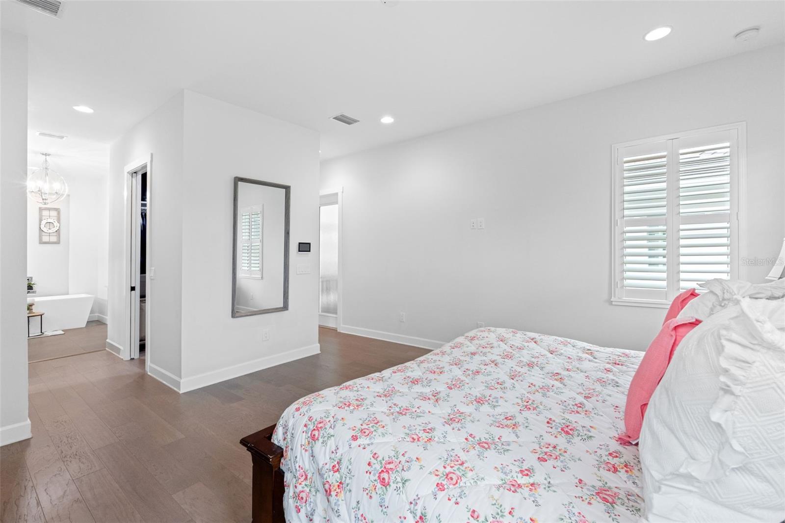 REDINGTON SHORES YACHT & TENNIS CLUB - Residential