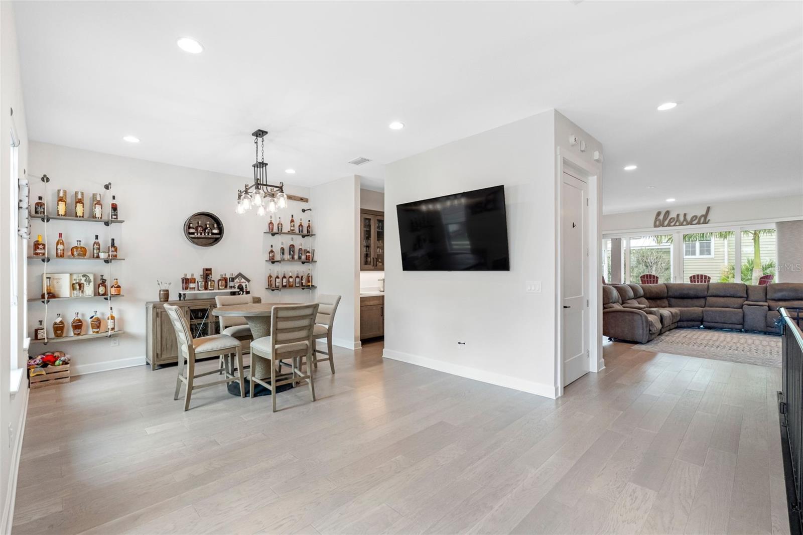 REDINGTON SHORES YACHT & TENNIS CLUB - Residential