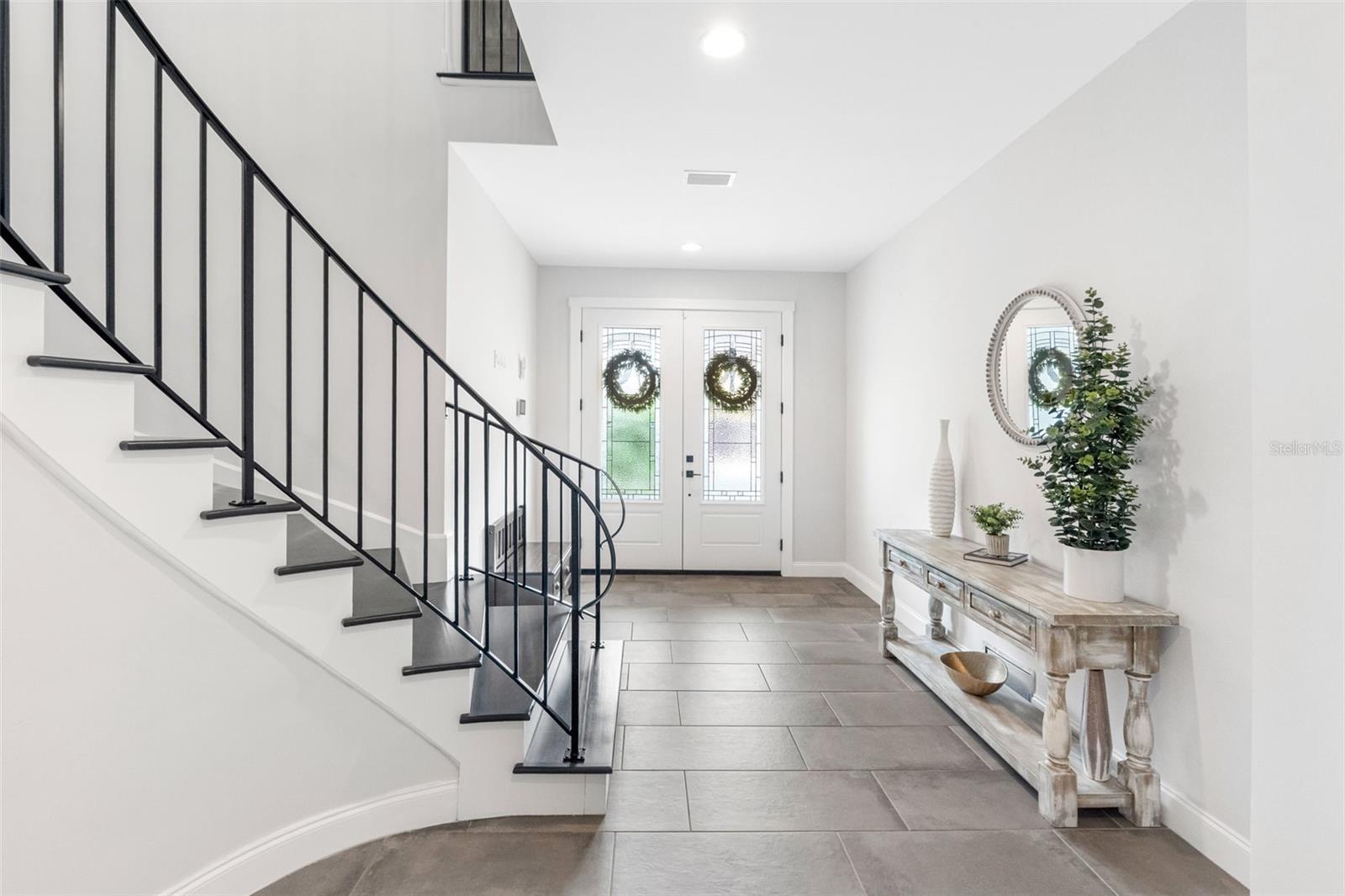 REDINGTON SHORES YACHT & TENNIS CLUB - Residential