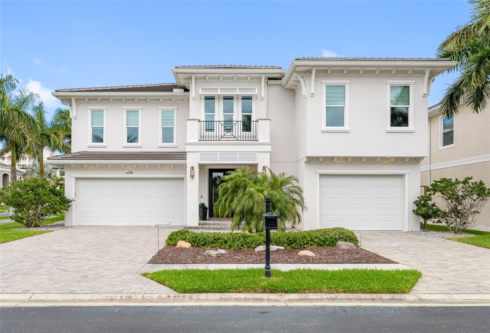 REDINGTON SHORES YACHT & TENNIS CLUB - Residential