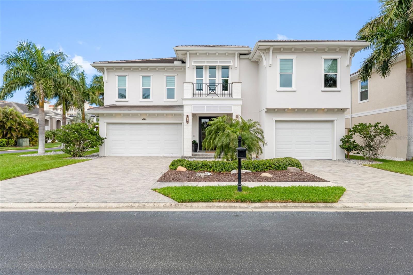 REDINGTON SHORES YACHT & TENNIS CLUB - Residential