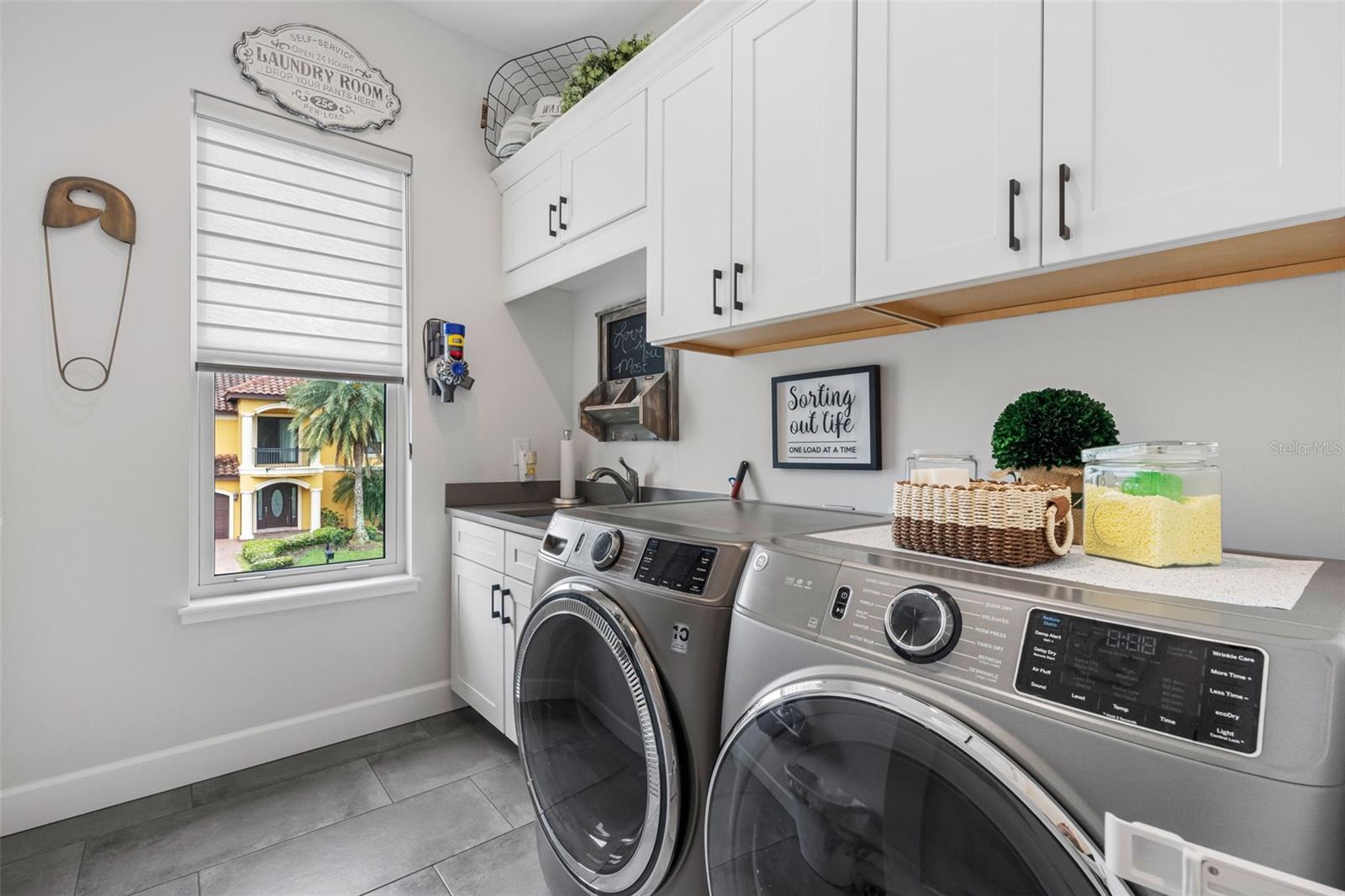 REDINGTON SHORES YACHT & TENNIS CLUB - Residential