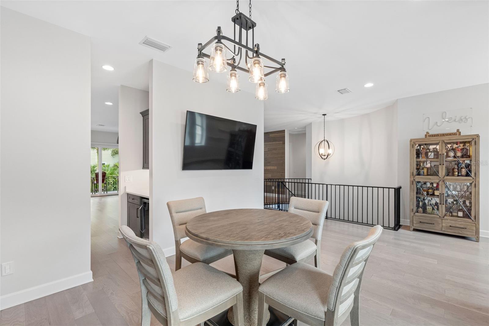 REDINGTON SHORES YACHT & TENNIS CLUB - Residential