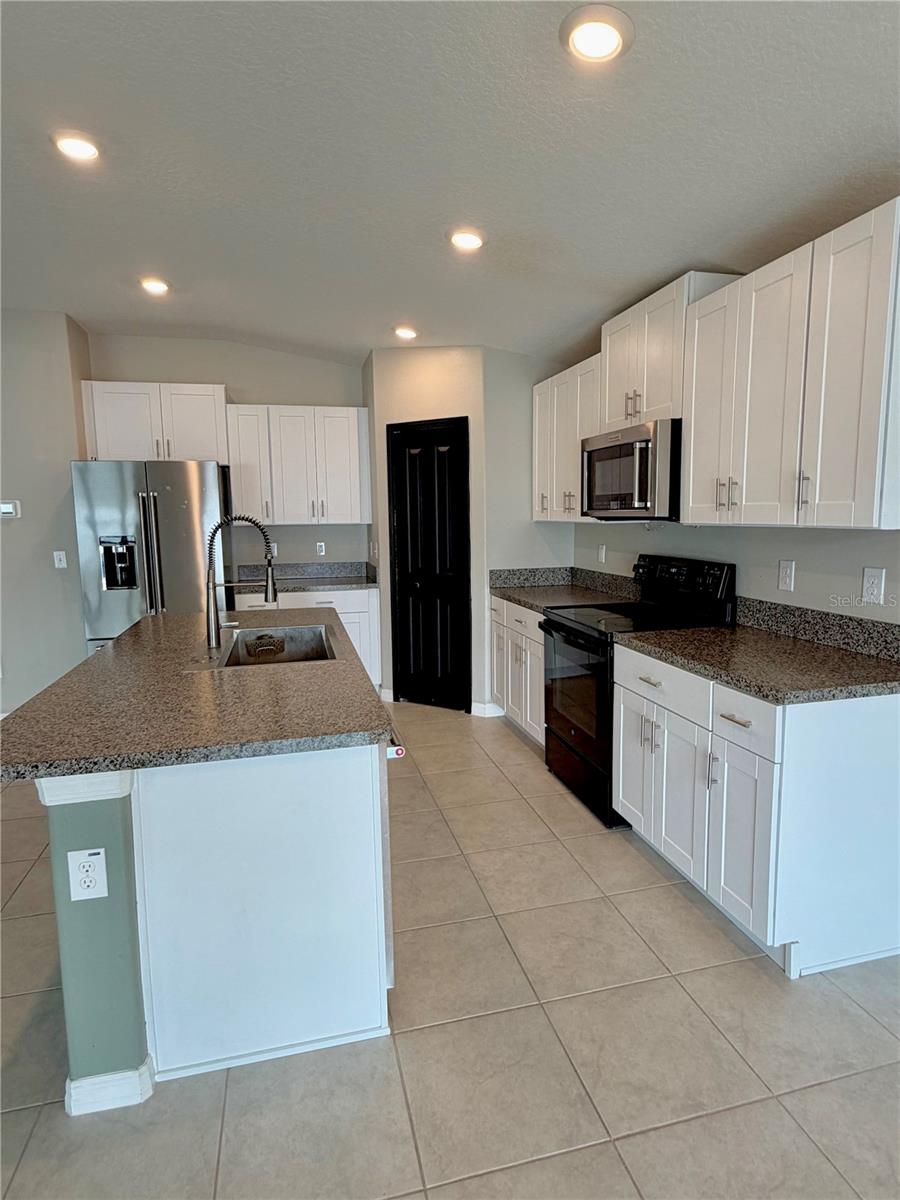 AYERSWORTH GLEN PH 4 - Residential