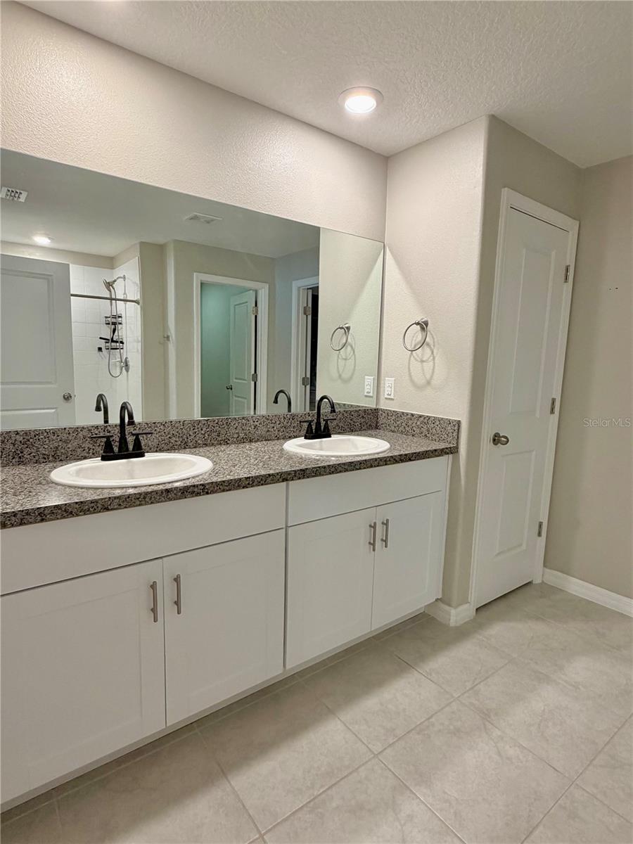 AYERSWORTH GLEN PH 4 - Residential