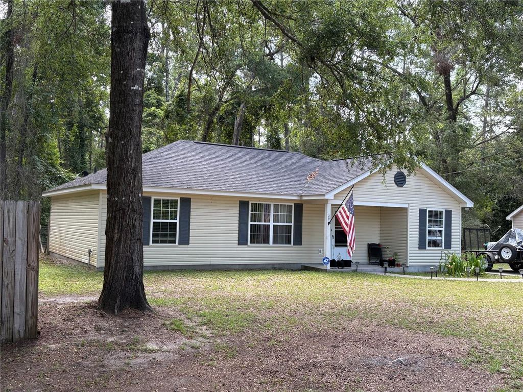 Photo of 29 Chippewa Road, Crawfordville, FL 32327 (MLS # GC537516)