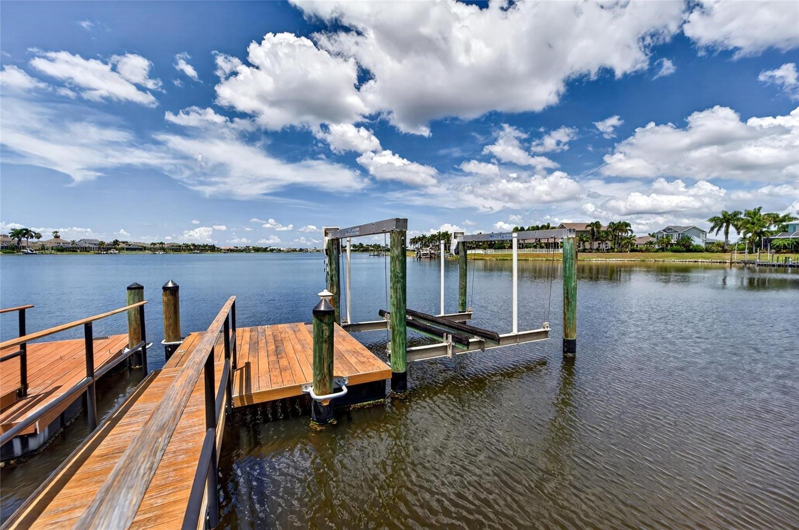 429 MANNS HARBOR DRIVE