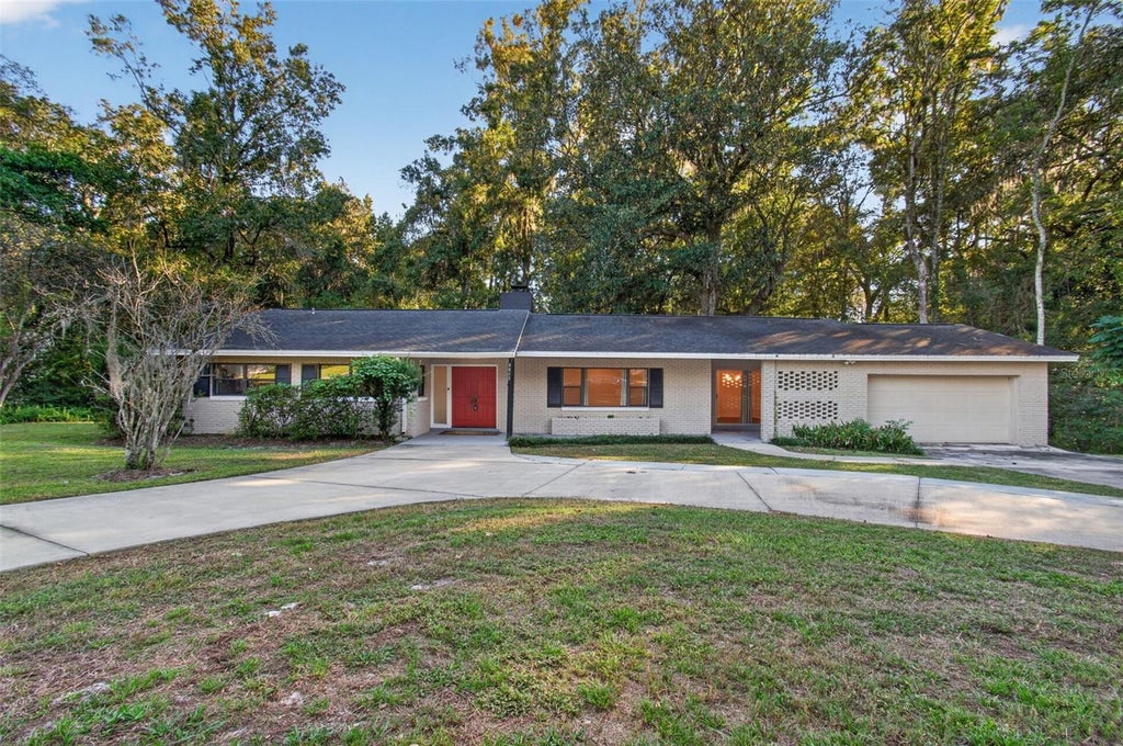 Photo of 4415 NW 33rd Court, Gainesville, FL 32606 (MLS # GC544379)