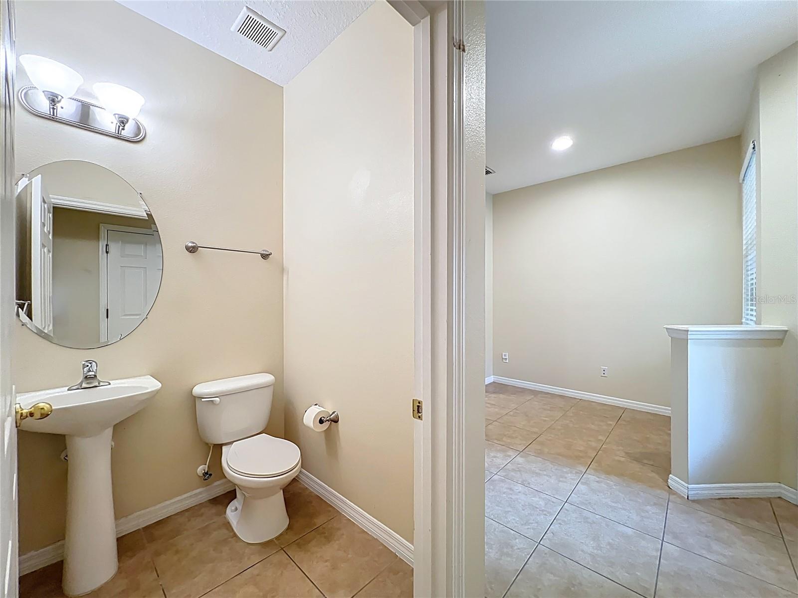 CLAYTON CROSSING TWNHMS SECOND AMD - Residential