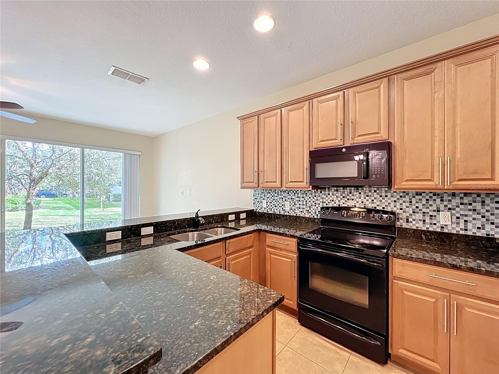 CLAYTON CROSSING TWNHMS SECOND AMD - Residential