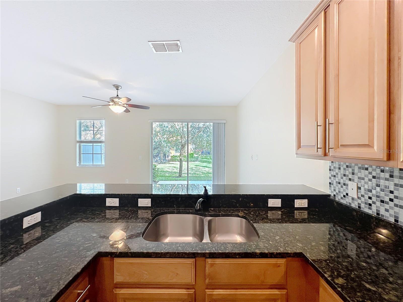 CLAYTON CROSSING TWNHMS SECOND AMD - Residential