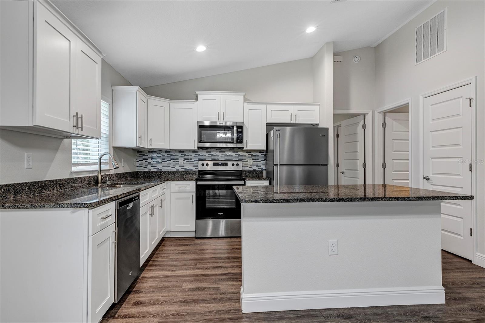CITRUS SPGS UNIT 04 - Residential