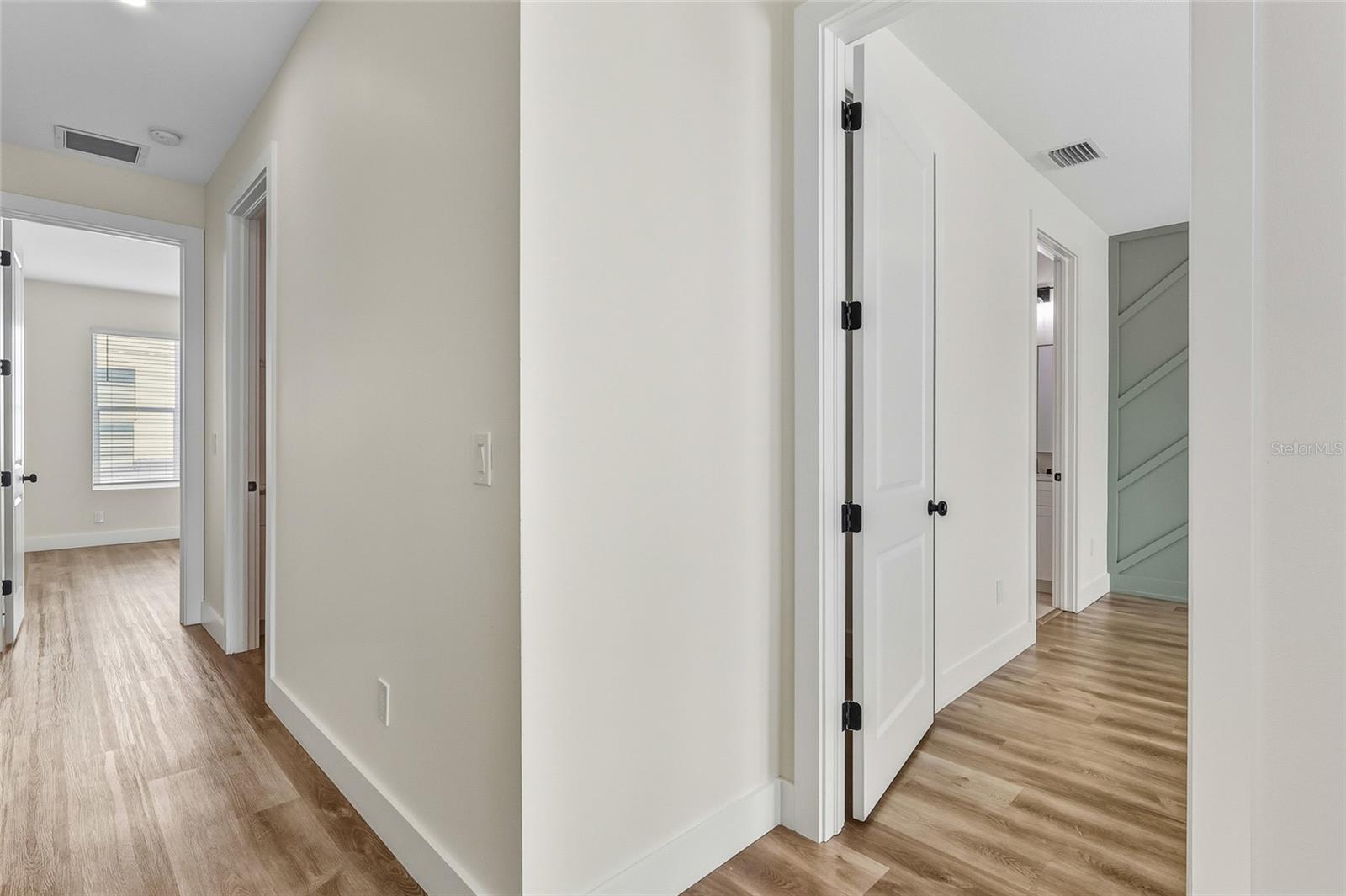 WILLOW TERRACE TWNHMS 8 - Residential Lease