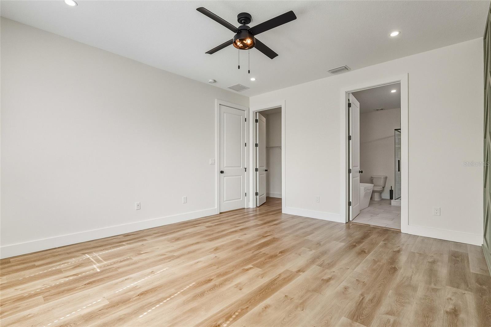 WILLOW TERRACE TWNHMS 8 - Residential Lease