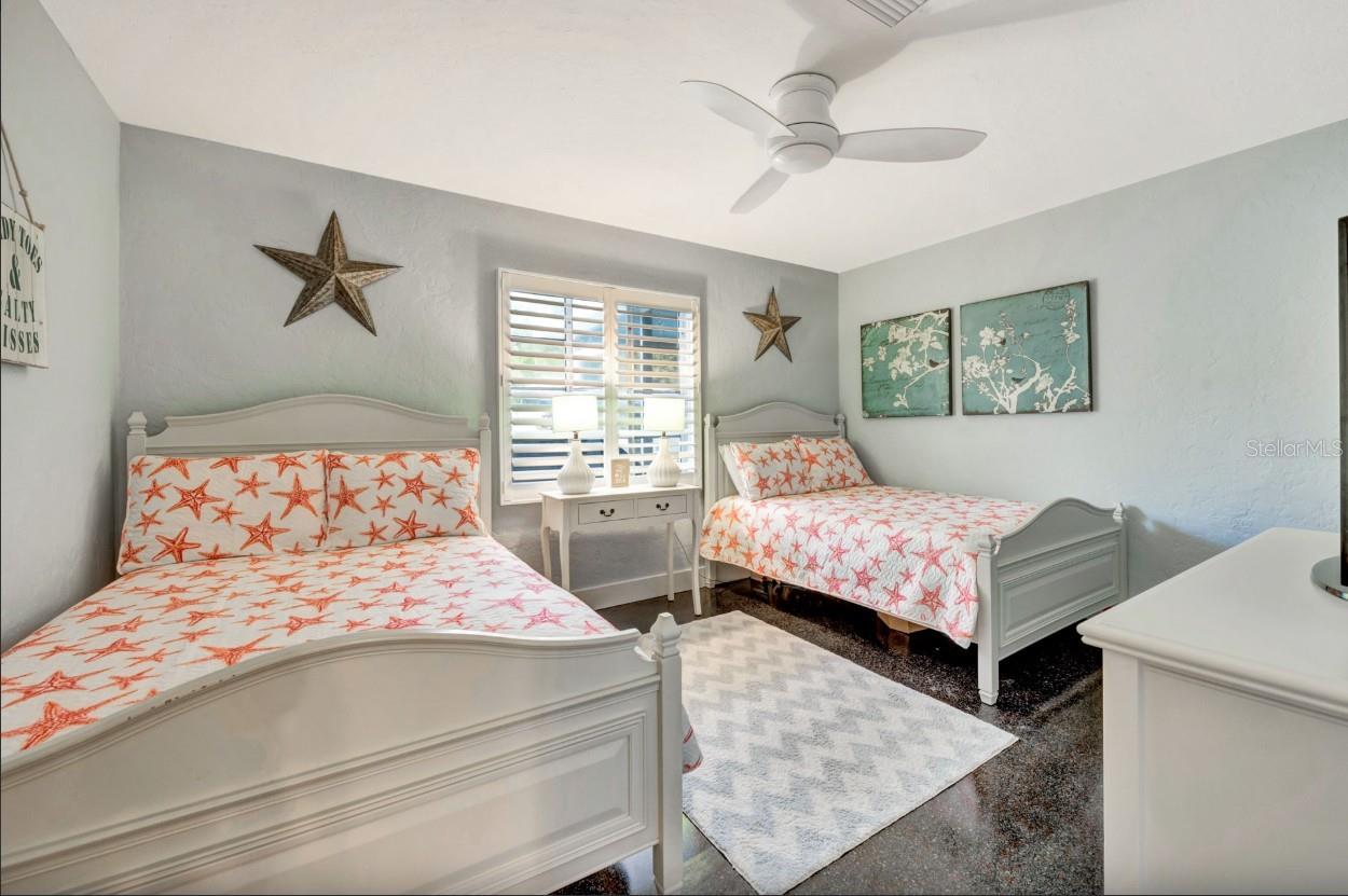 SAINT ARMANDS DIV JOHN RINGLING ESTATES - Residential