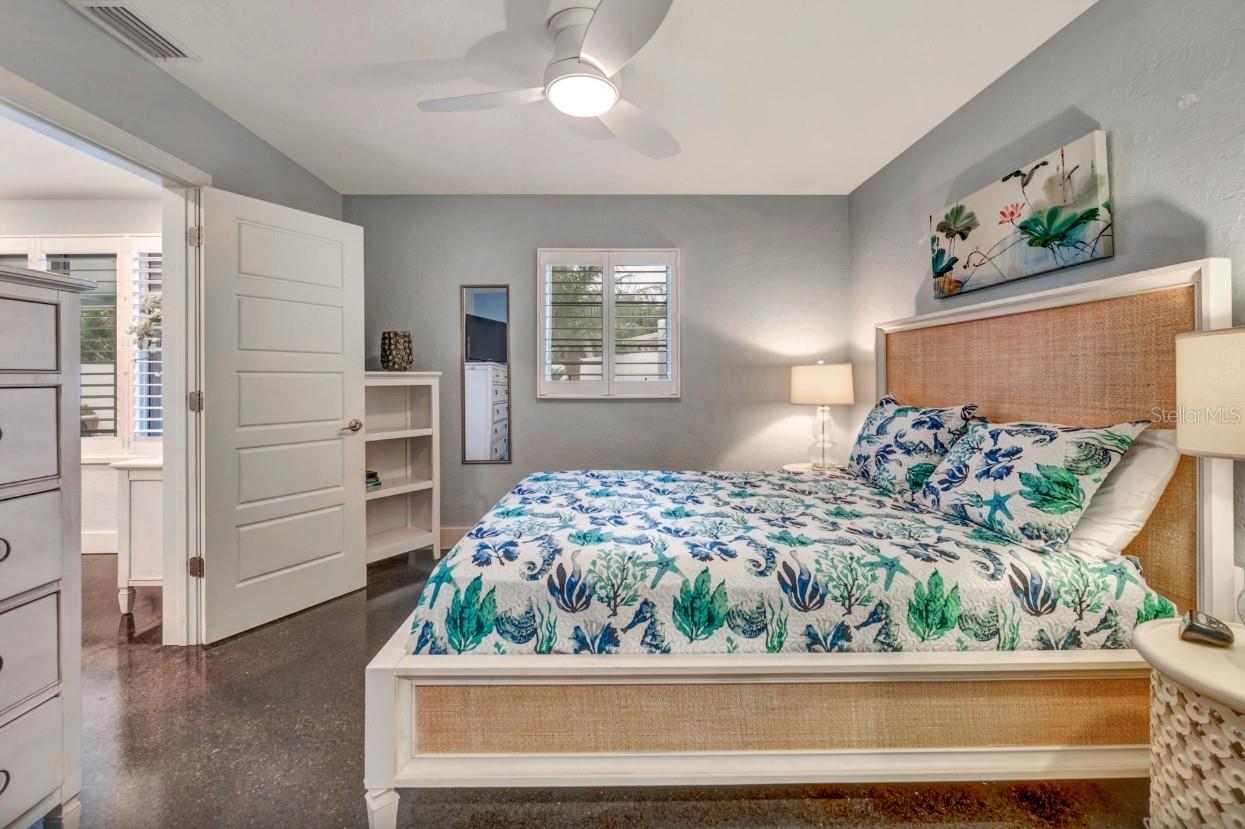 SAINT ARMANDS DIV JOHN RINGLING ESTATES - Residential