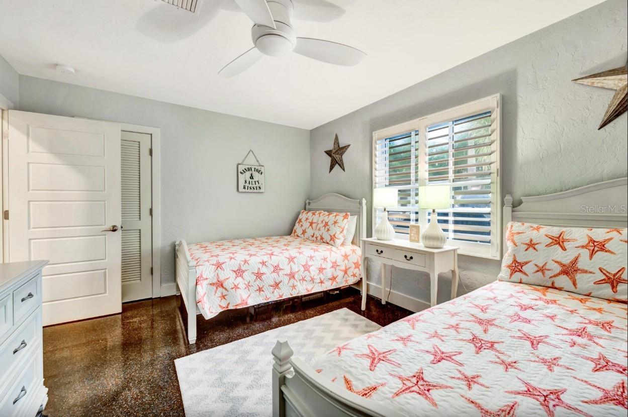 SAINT ARMANDS DIV JOHN RINGLING ESTATES - Residential