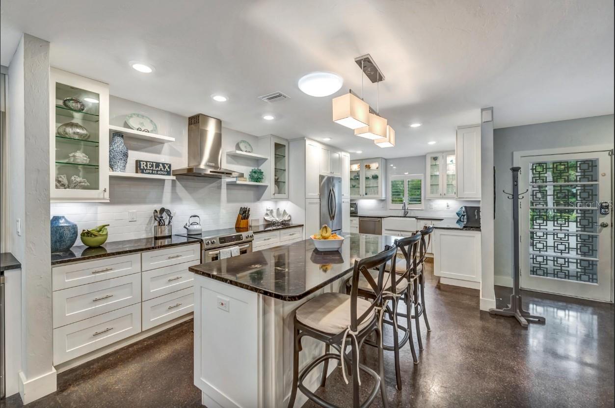 SAINT ARMANDS DIV JOHN RINGLING ESTATES - Residential