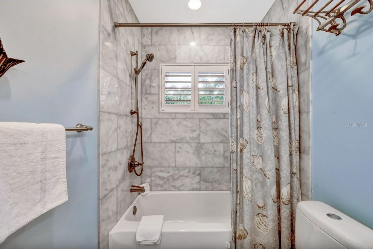 SAINT ARMANDS DIV JOHN RINGLING ESTATES - Residential