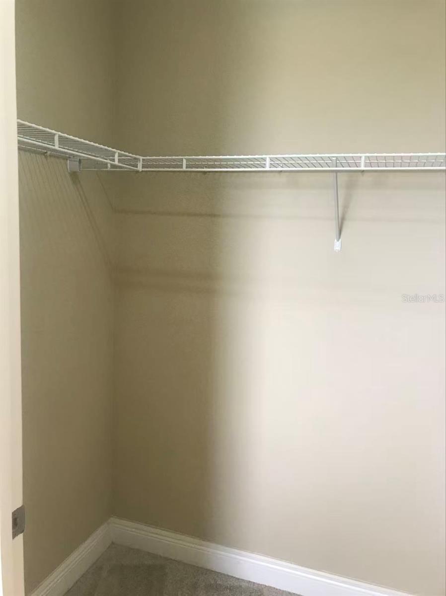 EAGLE CRK PH 01C-VLG D - Residential Lease